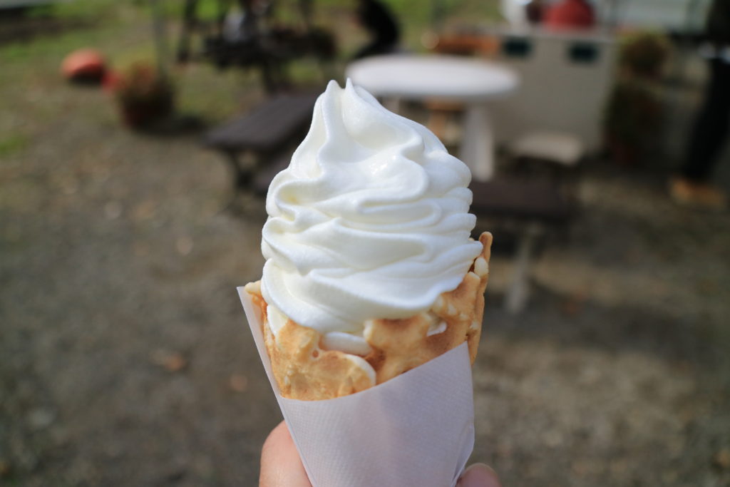小安峡に来たら食べるべし栗駒フーズのソフトクリーム